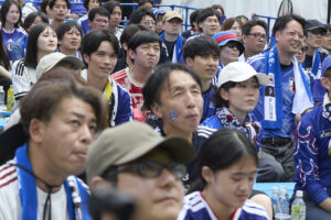 JI BLUE白岩瑠姫・西洸人 渋谷でサッカー日本代表戦パブリックビューイング!勝利に大歓声27