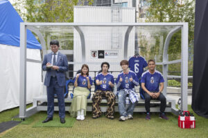 JI BLUE白岩瑠姫・西洸人 渋谷でサッカー日本代表戦パブリックビューイング!勝利に大歓声30