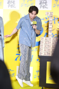 M!LK・塩﨑太智「ギャギャギャ」と「尻尾ピピピピ」身体で表現！曽野舜太、吉田仁人とジャンボイベ13