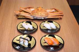くら寿司『無添蔵 新宿店』内覧!北海道&福井の朝〆“新幹線魚”とお茶メニューで新鮮味1