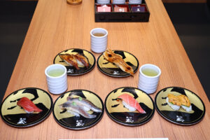 くら寿司『無添蔵 新宿店』内覧!北海道&福井の朝〆“新幹線魚”とお茶メニューで新鮮味9