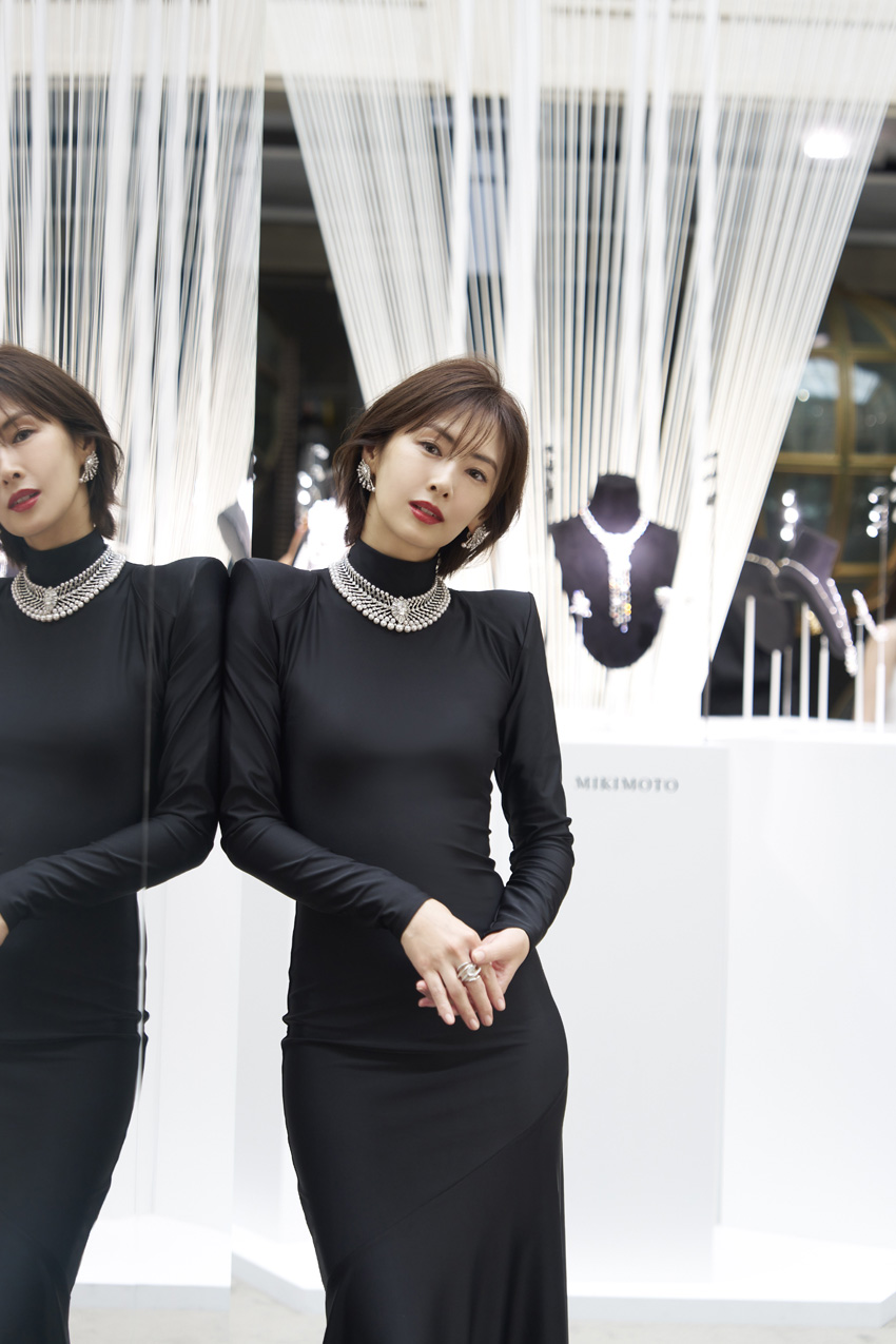 北川景子 パリで着用のブラックドレス解説!国内外セレブリティ集結3