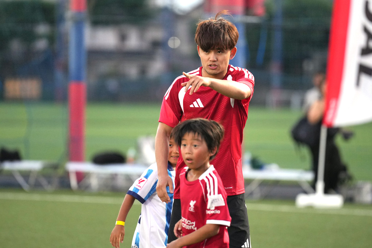 『久保建英 JAL Special Soccer Lesson 2026』FC 東京 小平グラウンドで86人前に開催12