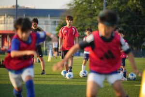 『久保建英 JAL Special Soccer Lesson 2026』FC 東京 小平グラウンドで86人前に開催18