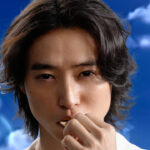 山﨑賢人、新木優子『湖池屋プライドポテト』TVCMシリーズ最新作は素のリアクション