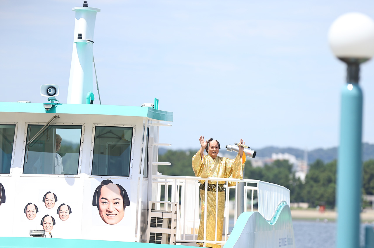 松平健 八景島シーパラダイス来島!晴れ男ぶり発揮や年齢制限アトラクション“6歳児に変身”で楽しむ5