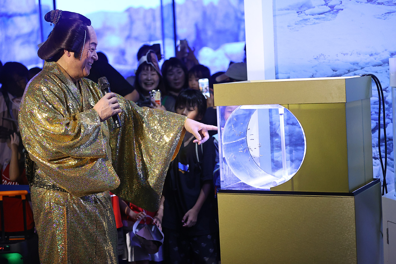 松平健 八景島シーパラダイス来島!晴れ男ぶり発揮や年齢制限アトラクション“6歳児に変身”で楽しむ30