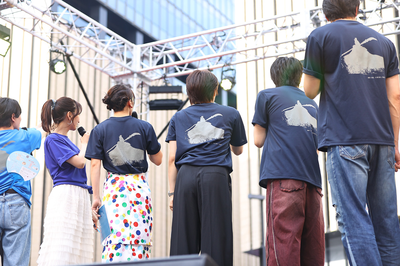 三浦宏規、高野洸ら舞台『キングダムⅡ-継承-』カンパニー10人が池袋の公園に勢揃い!“ファルファル”期待煽る4