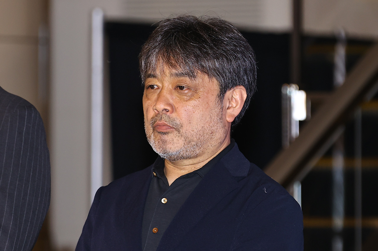 岸善幸監督 映画『白鳥とコウモリ』へ東野圭吾さんが「きっと本当に喜んでもらえると思います」1