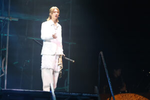 岡宮来夢 帝コンで刀剣乱舞楽曲で歌唱&堂本光一と斬りあい!「混ぜるな危険」を混ぜちゃった?1
