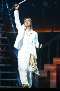 岡宮来夢 帝コンで刀剣乱舞楽曲で歌唱&堂本光一と斬りあい!「混ぜるな危険」を混ぜちゃった?6