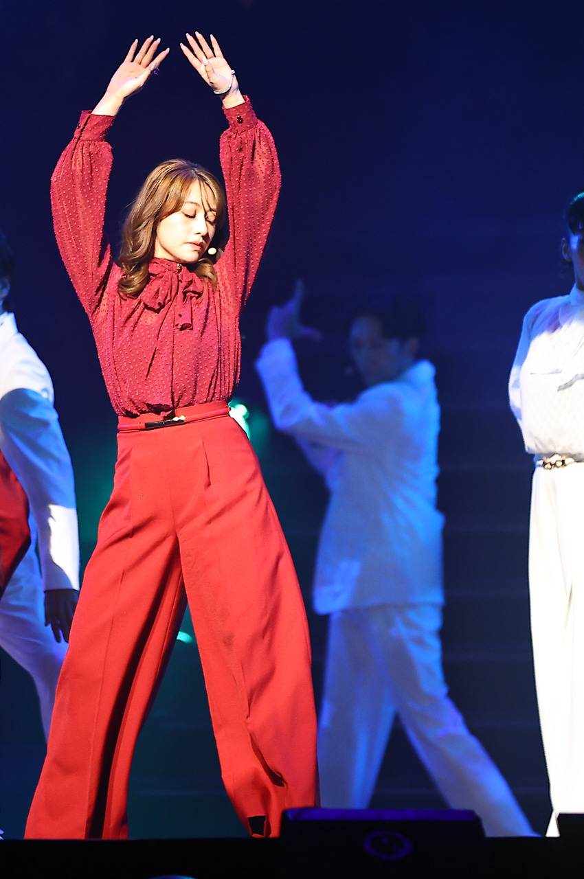 桜井玲香 帝コンで乃木坂46楽曲披露で豪華バックダンサーも!新帝劇にも「立ちたい」と希望9