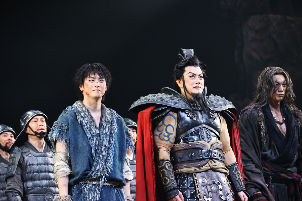 舞台『キングダムⅡ-継承-』開幕!三浦宏規「舞台を志してよかった」高野洸「貴重な機会」4