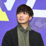 成宮寛貴 ぎっくり腰ながらも10キロ以上を持って走る役者魂！『藁にもすがる獣たち』完成披露
