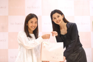 朝比奈彩ルクア大阪OPの「tu-hacci」1日店長に！“脚”に自信や自身の出産に重ね産後の方に「お気持ちが分かる！」13