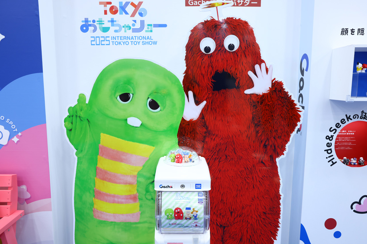 ガチャピンとムックおもちゃショーに!肩ズン Fig.やつながりんぐチャーム初公開1