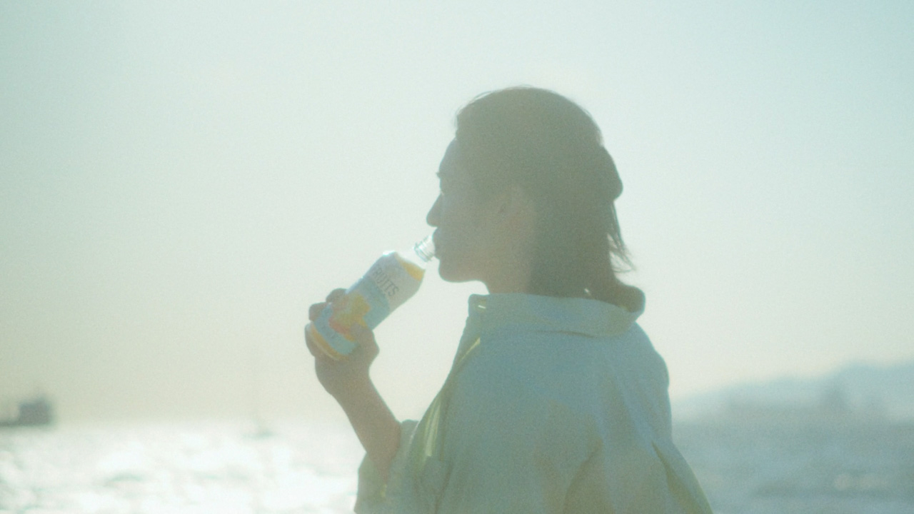 目黒蓮「午後の紅茶 FRUITS & ICE TEA」夏の終わりを感じる姿!9月1日と9月15日で違う?4