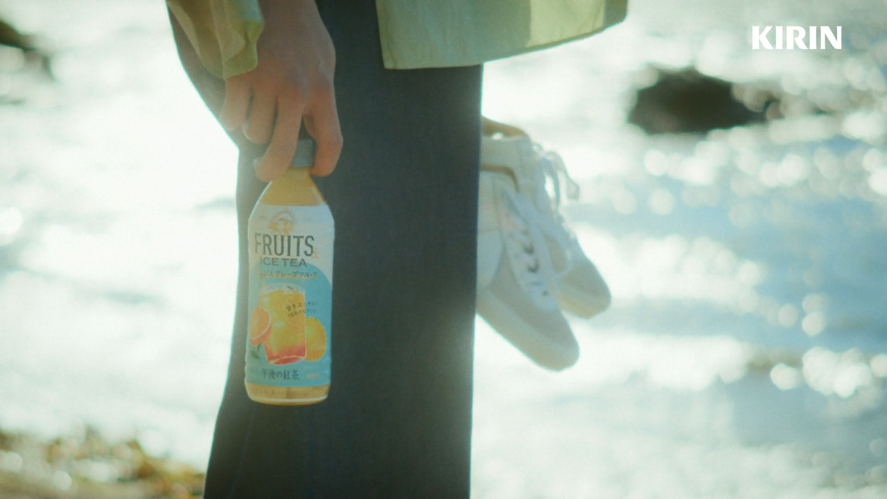 目黒蓮「午後の紅茶 FRUITS & ICE TEA」夏の終わりを感じる姿!9月1日と9月15日で違う?6