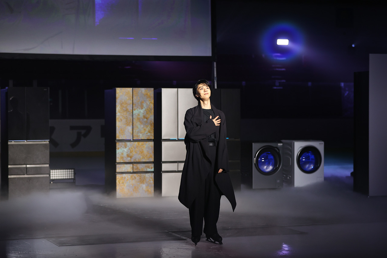 羽生結弦選手 華麗なスケーティングで「ハイアール・AQUA新製品」お披露目6