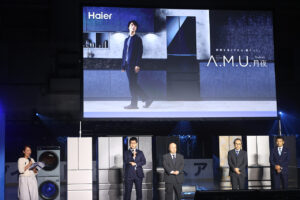 羽生結弦選手AQUAのCMとハイアール動画画像公開!足は90度以上上げる方が楽?9