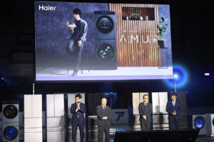 羽生結弦選手AQUAのCMとハイアール動画画像公開!足は90度以上上げる方が楽?11