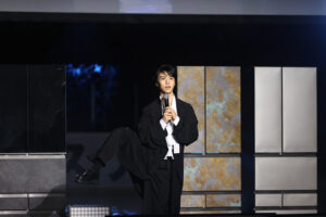 羽生結弦選手AQUAのCMとハイアール動画画像公開!足は90度以上上げる方が楽?20