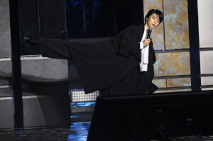 羽生結弦選手AQUAのCMとハイアール動画画像公開!足は90度以上上げる方が楽?23