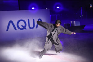 羽生結弦選手「ハイアール・AQUA新製品」スケーティング！お披露目の瞬間写真31枚掲載14