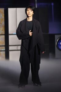 羽生結弦選手「ハイアール・AQUA新製品」スケーティング！お披露目の瞬間写真31枚掲載25