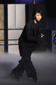 羽生結弦選手「ハイアール・AQUA新製品」スケーティング！お披露目の瞬間写真31枚掲載31
