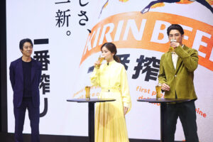堤真一 酒税改正日に『キリン一番搾り生ビール』イベで「ビール史に残る日」有村架純、賀来賢人、小芝風花と11