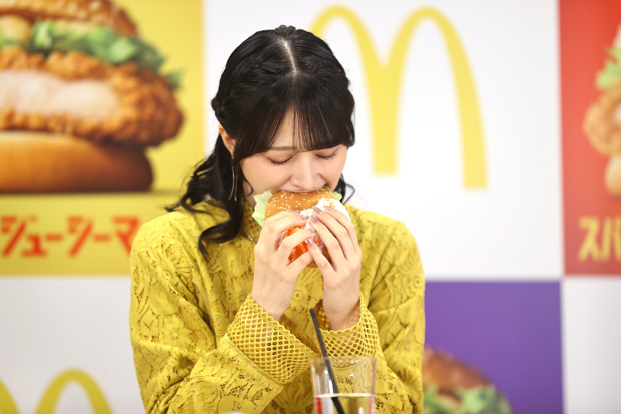 佐々木舞香 阿部寛?登場に爆笑!「ザクザクジューシーももチキン」に「ジューシー!」6