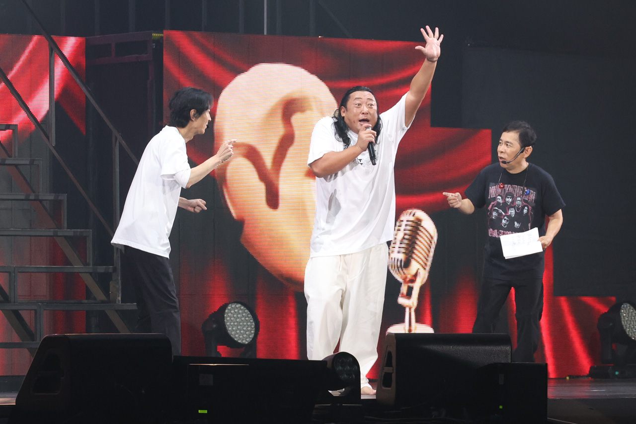 矢部浩之のフリフリアイドル衣装で『Yeah!めっちゃホリディ』!ナイナイ歌謡祭数々アーティストと送る5