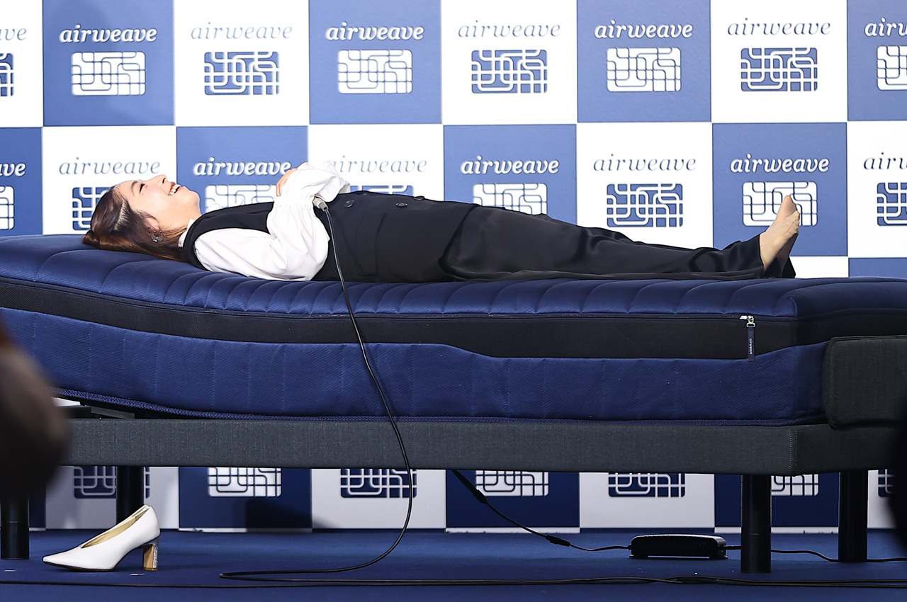 “りくりゅうペア”木原龍一選手、三浦璃来選手airweave新商品体験でレポート3